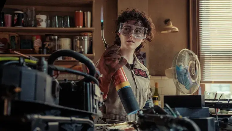 Cazafantasmas: Imperio helado - Fondo