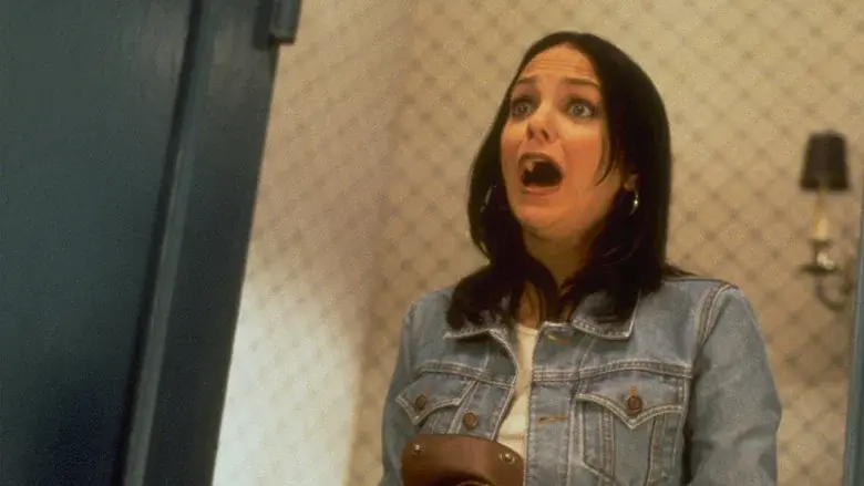 Scary Movie 2 - Fondo