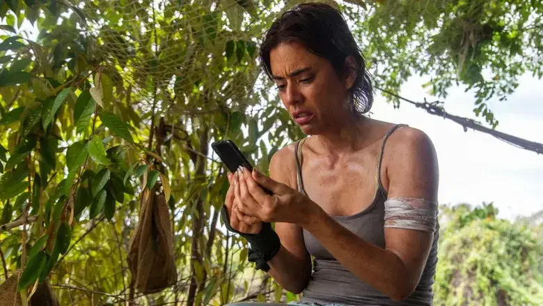 Yeimy se entera de que es famosa, intenta escapar y la hieren