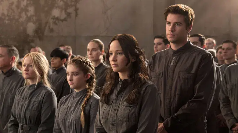 Los Juegos del Hambre: Sinsajo - Parte 2 - Fondo