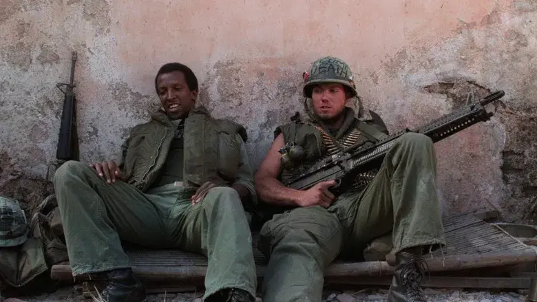 La chaqueta metálica - Fondo