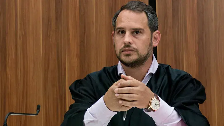 SCHULD nach Ferdinand von Schirach - Fondo