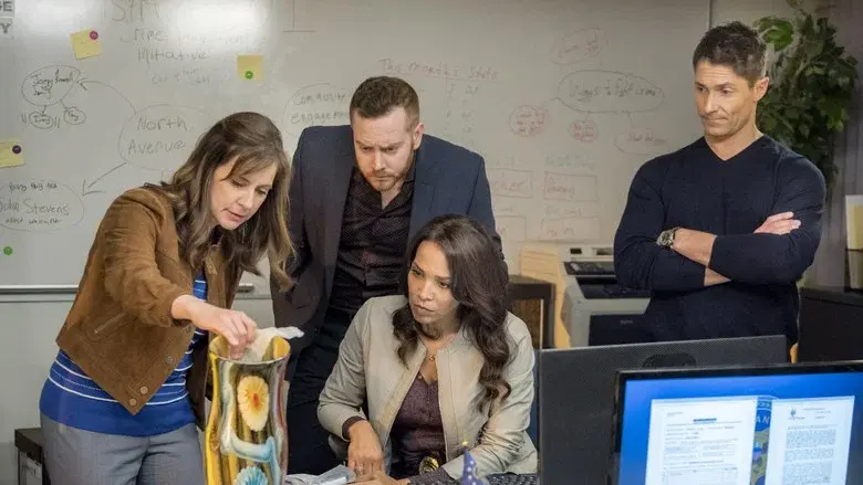 Los Misterios de Hailey Dean: Propiedad mortal - Fondo