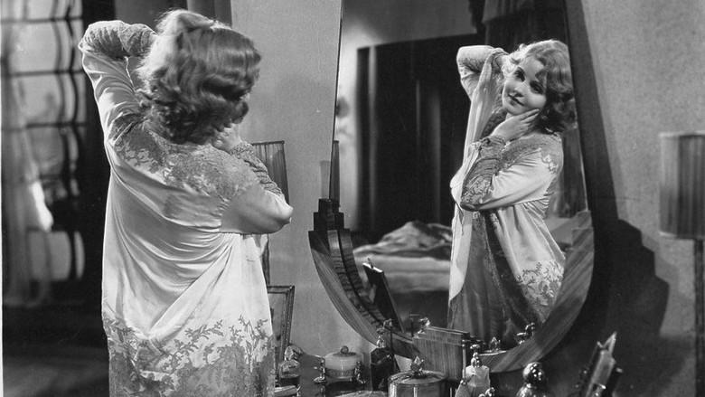 Falsa personalidad - Fondo