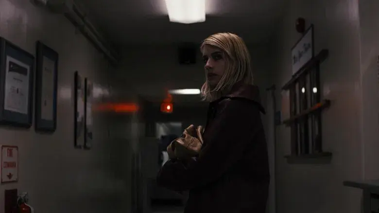 La enviada del mal - Fondo