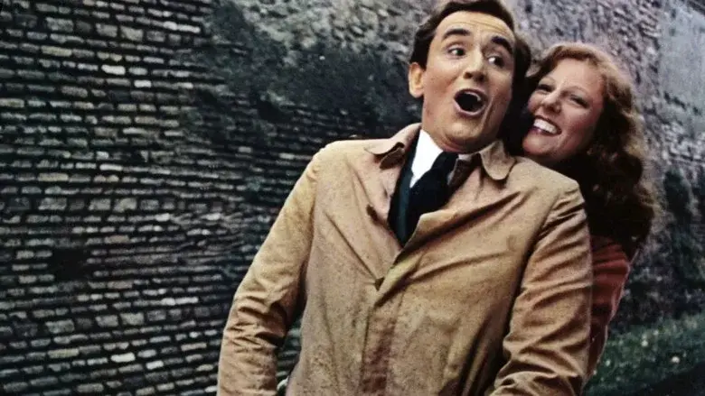 Una mujer y tres hombres - Fondo