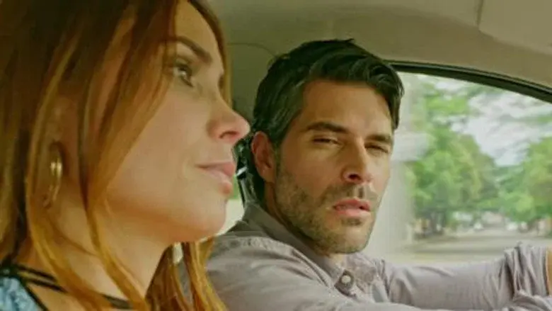 Catalina vuelve con Santiago