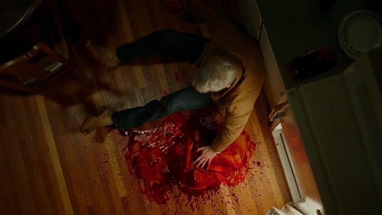 He Never Died - Fondo