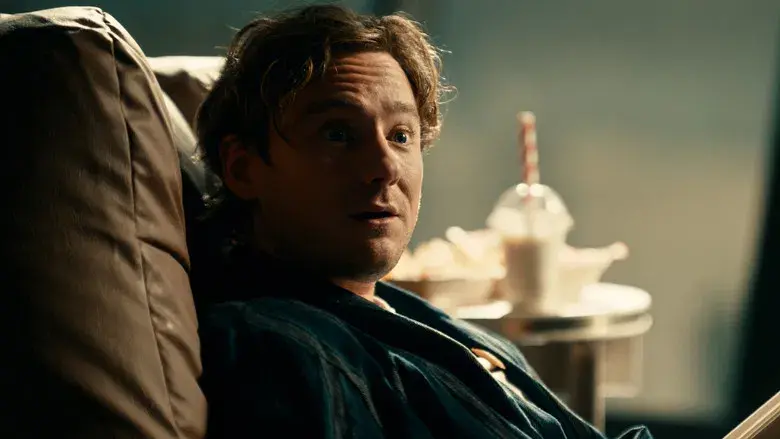 Thunderbolts* - Fondo