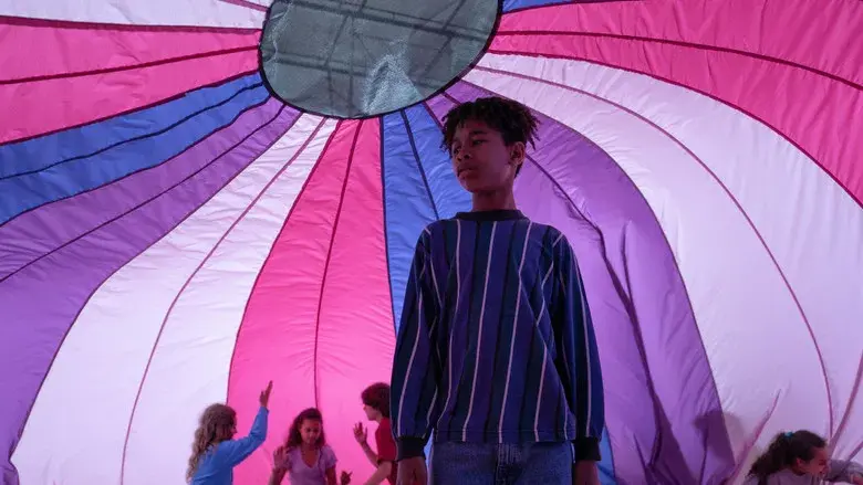 El brillo de la televisión - Fondo