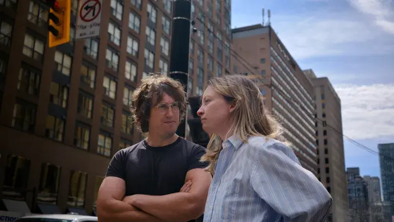 Matt and Mara - Fondo