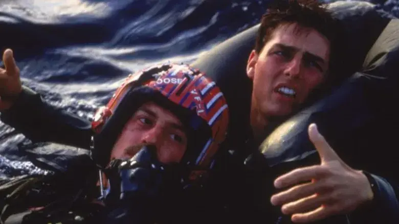 Top Gun: Ídolos del aire - Fondo