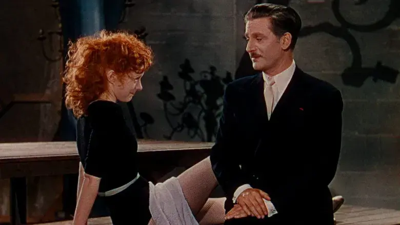 Las zapatillas rojas - Fondo