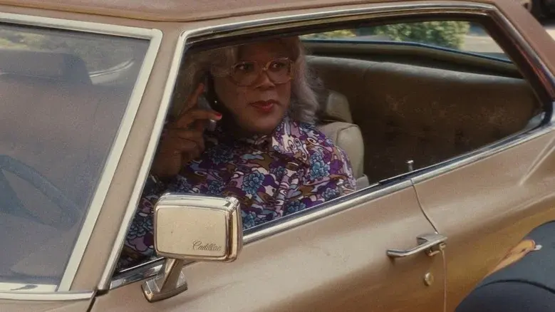 Madea's Big Happy Family - Fondo