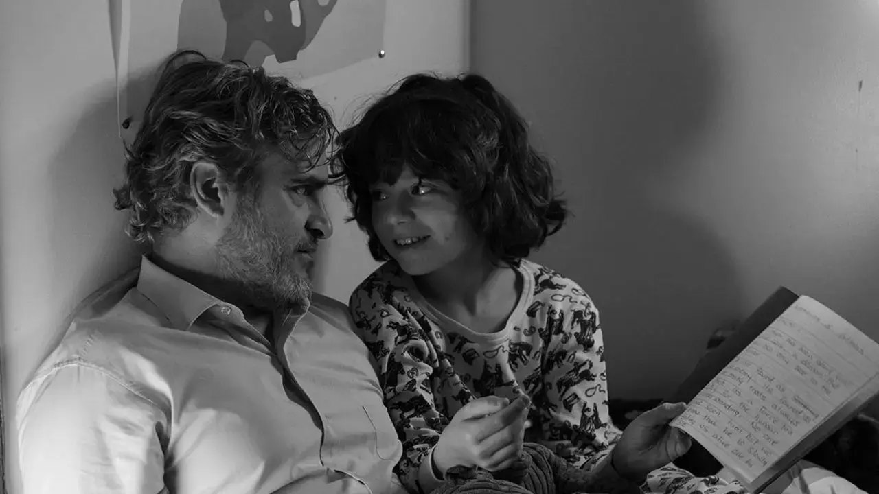 Crítica de «C'mon C'mon» de Mike Mills, con Joaquin Phoenix (A24)