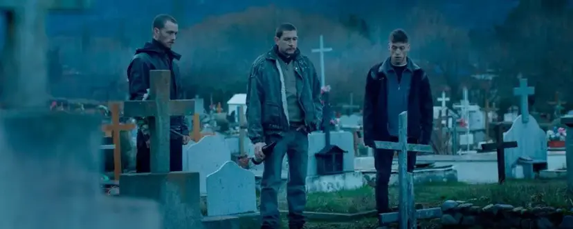 Crítica de &#8216;Tres Hermanos&#8217;, de Francisco J. Paparella: unidos por la violencia