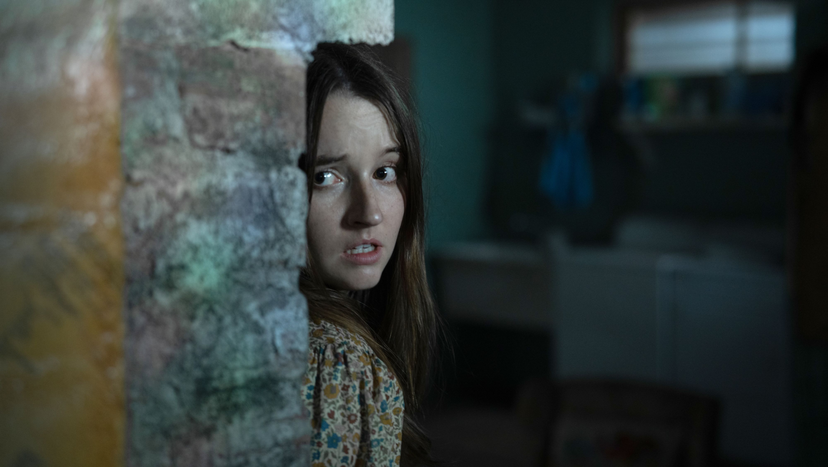 Crítica de &#8216;No One Will Save You&#8217;, una inquietante película de invasiones extraterrestres
