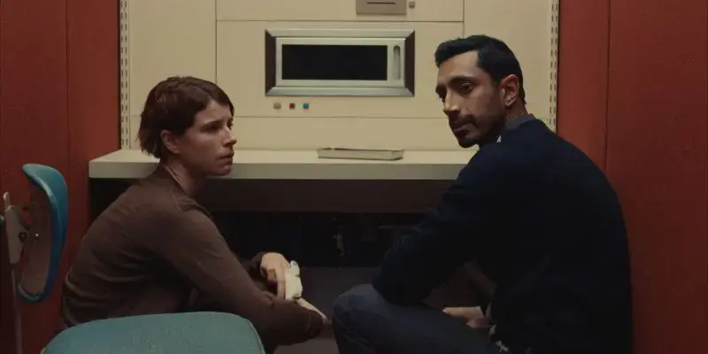 Crítica de &#8216;Fingernails&#8217;, película con Jessie Buckley, Riz Ahmed y Jeremy Allen White (Apple TV)