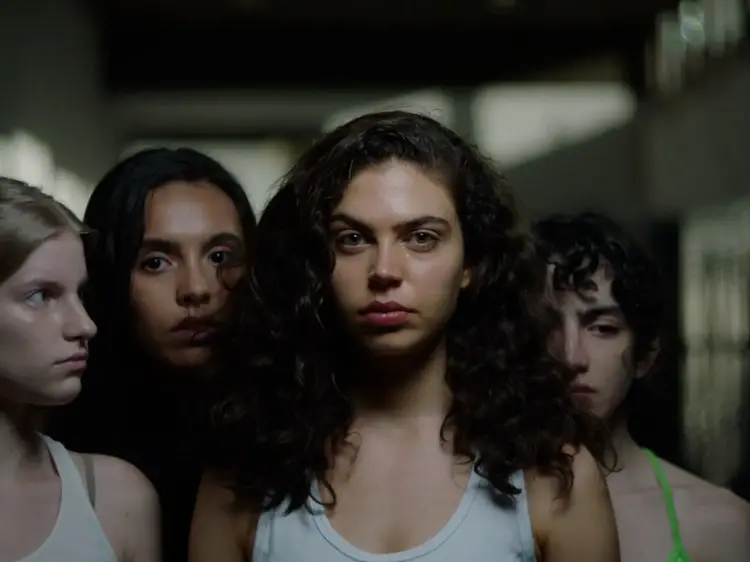 Crítica de 'Cuentos excepcionales de un equipo juvenil femenino: Las Rojas', cortometraje de Tom Espinoza (Sitges)