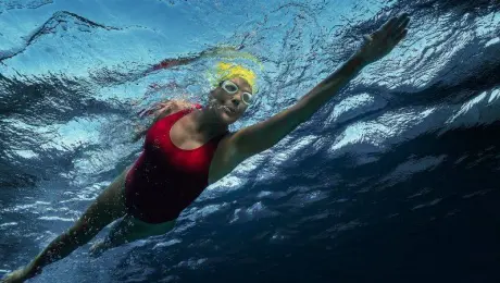 ‘Nyad’: una historia de resiliencia con Annette Bening a la cabeza – Crítica