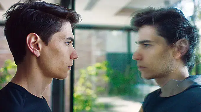 '9', la película que muestra la otra cara del fútbol con Enzo Vogrincic – Crítica 