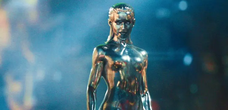 ¿Por qué Silver Surfer es mujer en la nueva película 'Los 4 Fantásticos'?