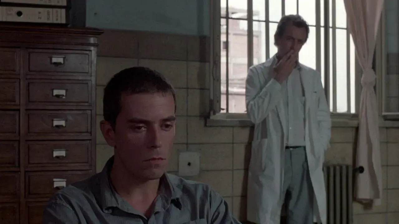 La historia detrás del póster de ‘Hombre mirando al sudeste’ hecho por Ciruelo Cabral