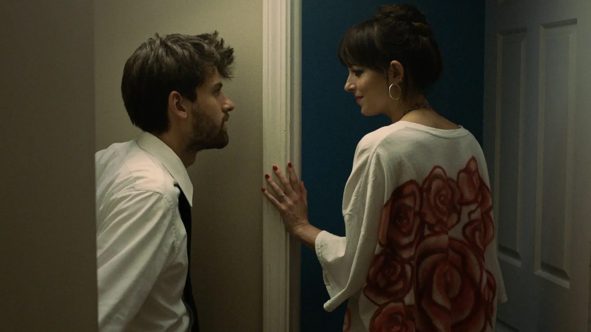 Crítica de ‘Cha Cha Real Smooth’ de Cooper Raiff con Dakota Johnson (Apple TV+)