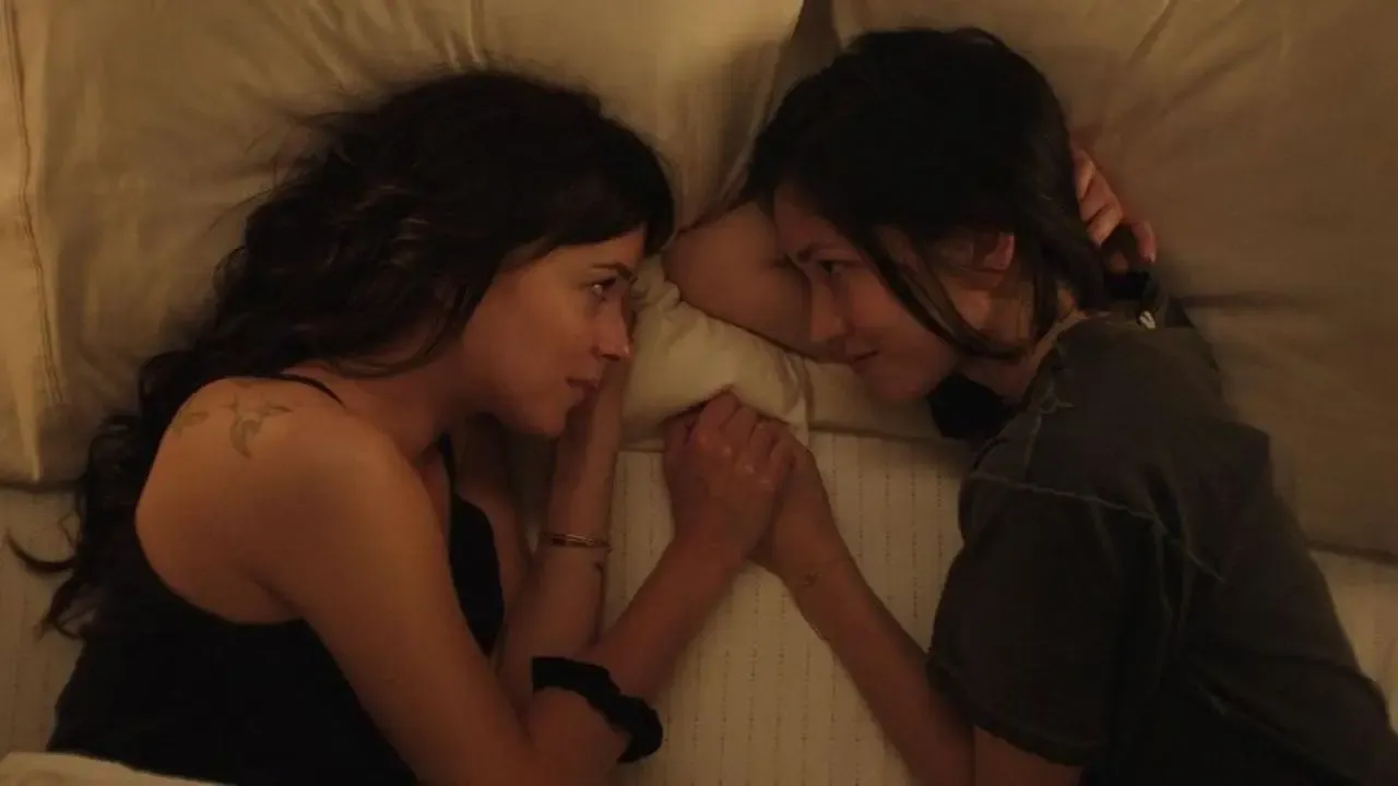 Crítica de 'Am I Ok?', película protagonizada por Dakota Johnson (Max)