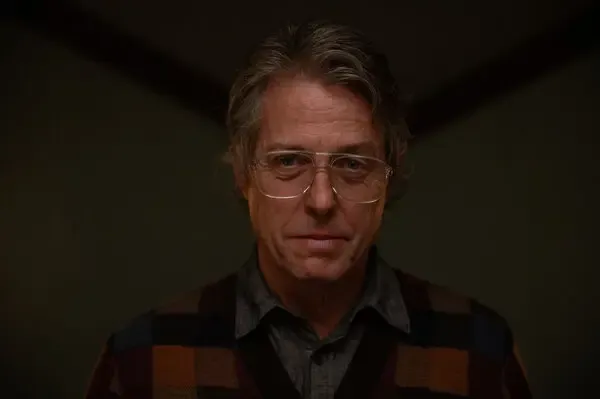 Crítica de ‘Hereje’, película de terror de A24 con Hugh Grant