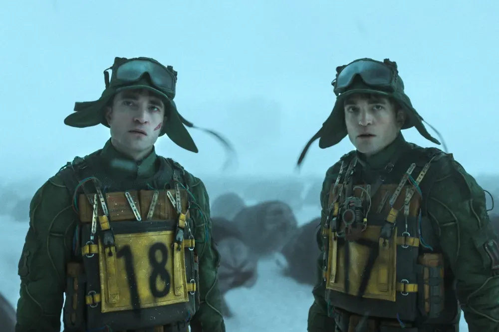 Crítica de 'Mickey 17', el gran regreso de Bong Joon-ho al cine y a la ciencia ficción