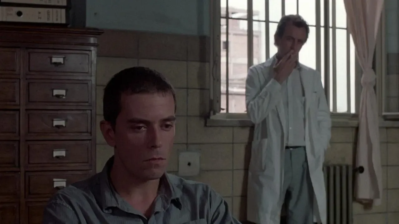 La historia detrás del póster de 'Hombre mirando al sudeste' hecho por Ciruelo Cabral