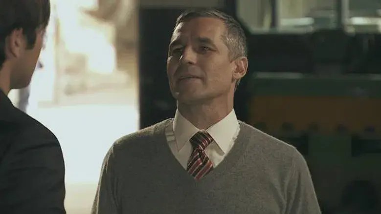 El Cabo le confiesa a Aurelio que lo quieren traicionar