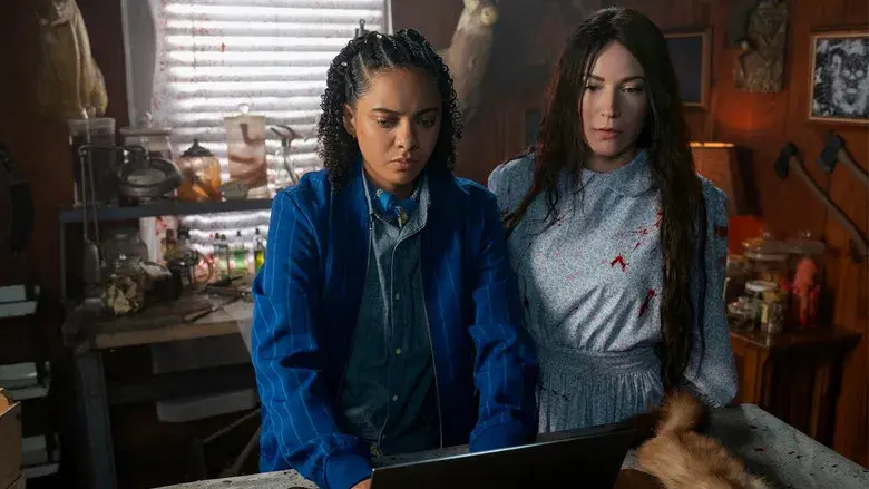 El golpe del poltergeist del poliamor