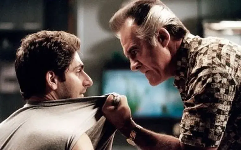 El tipo fuerte y silencioso