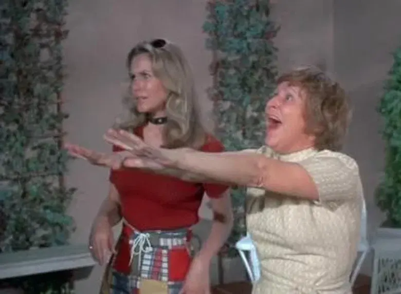 Samantha y la torre no tan inclinada de Pisa