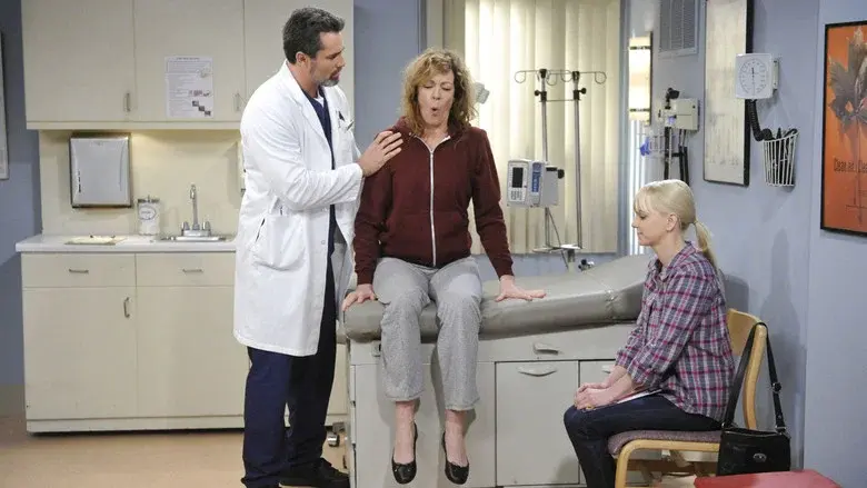 Un jabon que se cae y un tío grande en un trono