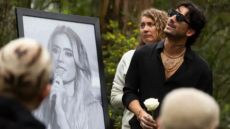 Charly y la familia dan por muerta a Yeimy y hacen entierro