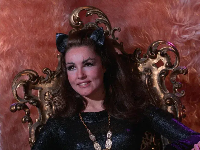 Y dale con Gatúbela