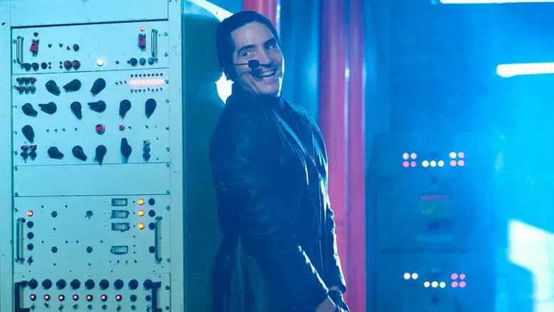 Diamante + Terremoto + Carbono + Comunicaciones + Torre