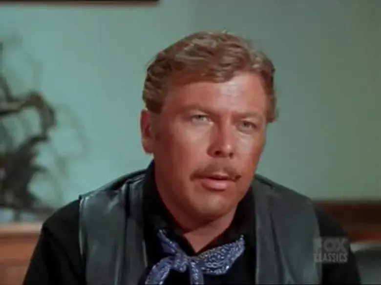 El decimotercer hombre