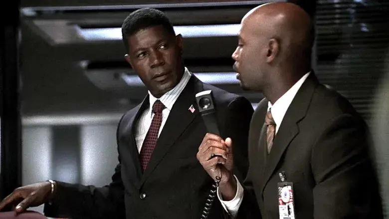 11:00 P.M. - 12:00 P.M.