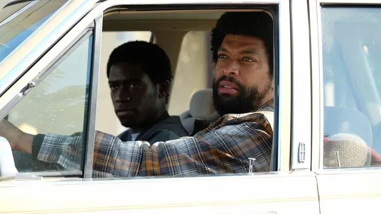 A través del cristal, en la oscuridad