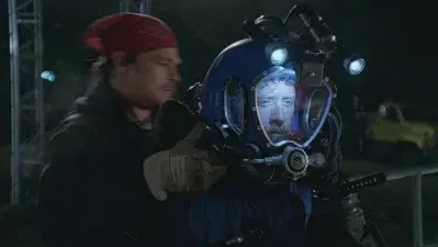 El hombre con el hueso