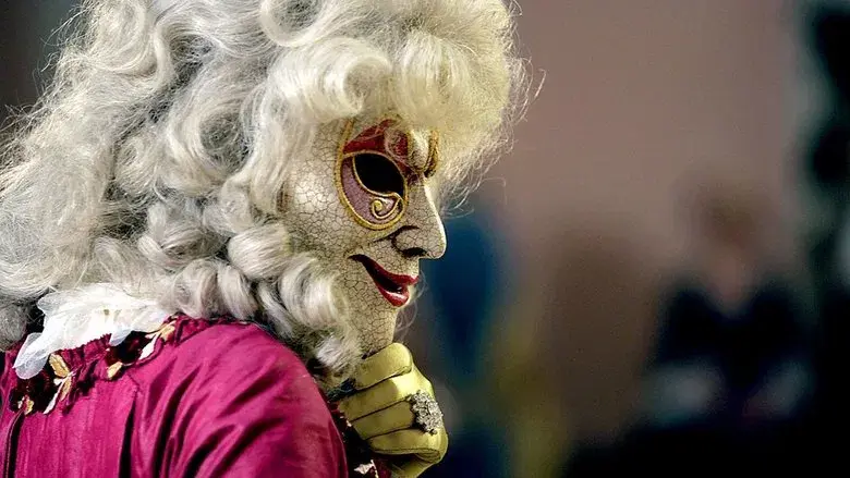 La chica en la chimenea