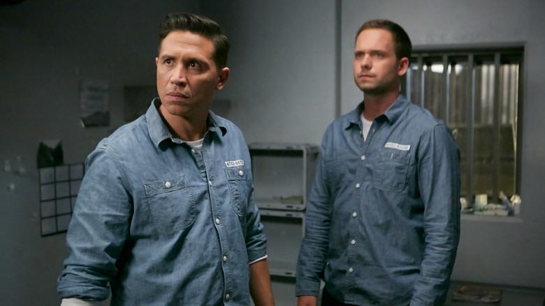 La mano que te da de comer