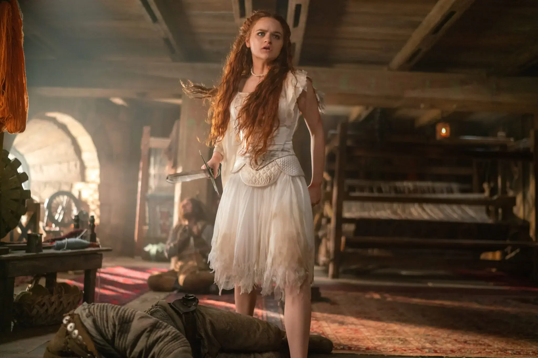 Salió el tráiler oficial de 'The Princess', con Joey King