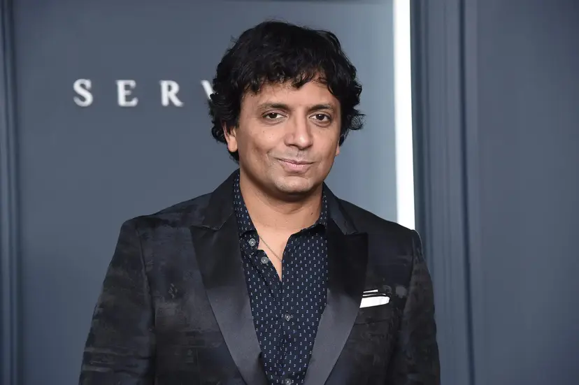 M. Night Shyamalan para rato: Warner Bros. firma un nuevo contrato con el director indio