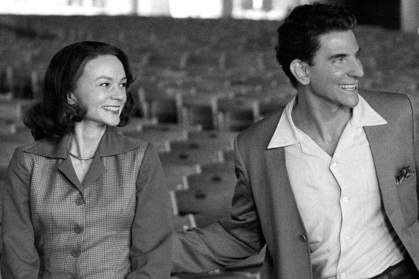 ‘Maestro’ de Bradley Cooper: Un molde oscarizable – Crítica