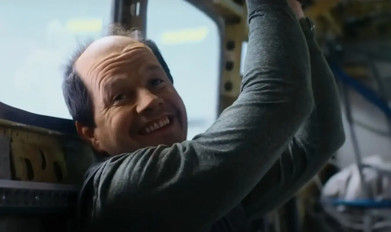 Mark Wahlberg en flight risk reparto